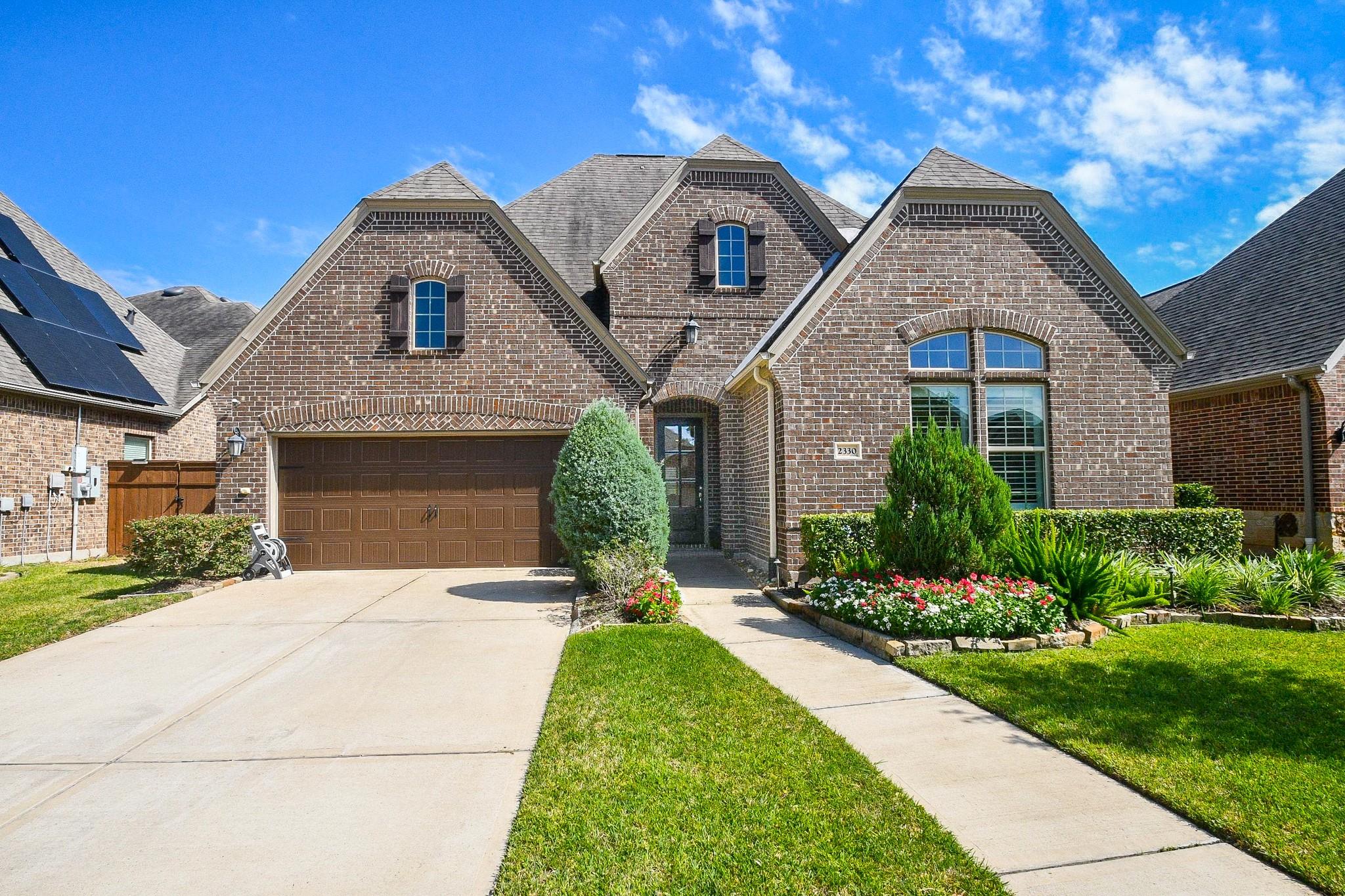 2330 Twin Rose Drive