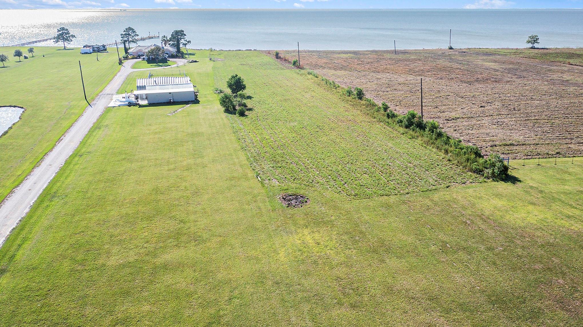 000 W Bayshore Drive