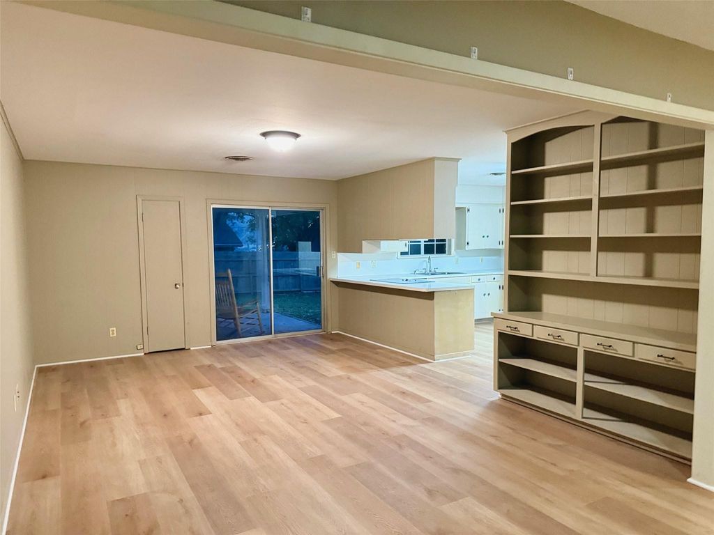 Photo of 400 Giddings Lane, Brenham, TX 77833 (MLS # 15808066)