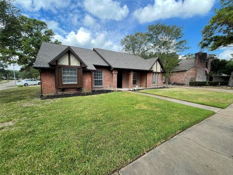 Photo of 8403 Windy Cove Ct Court, Houston, TX 77095 (MLS # 59039261)