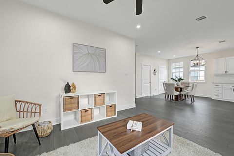 Tiny photo for 2412 Lucas Street, Houston, TX 77026 (MLS # 76027080)