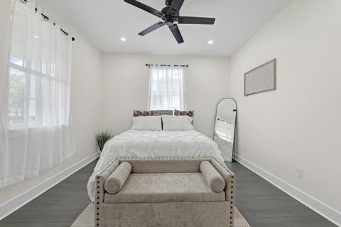 Tiny photo for 2412 Lucas Street, Houston, TX 77026 (MLS # 76027080)