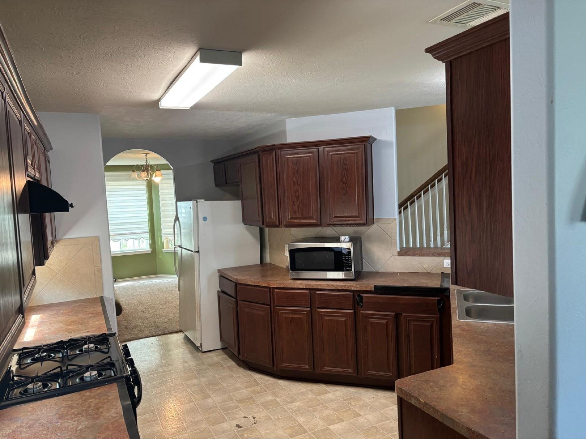1106 Crestmont Place Loop