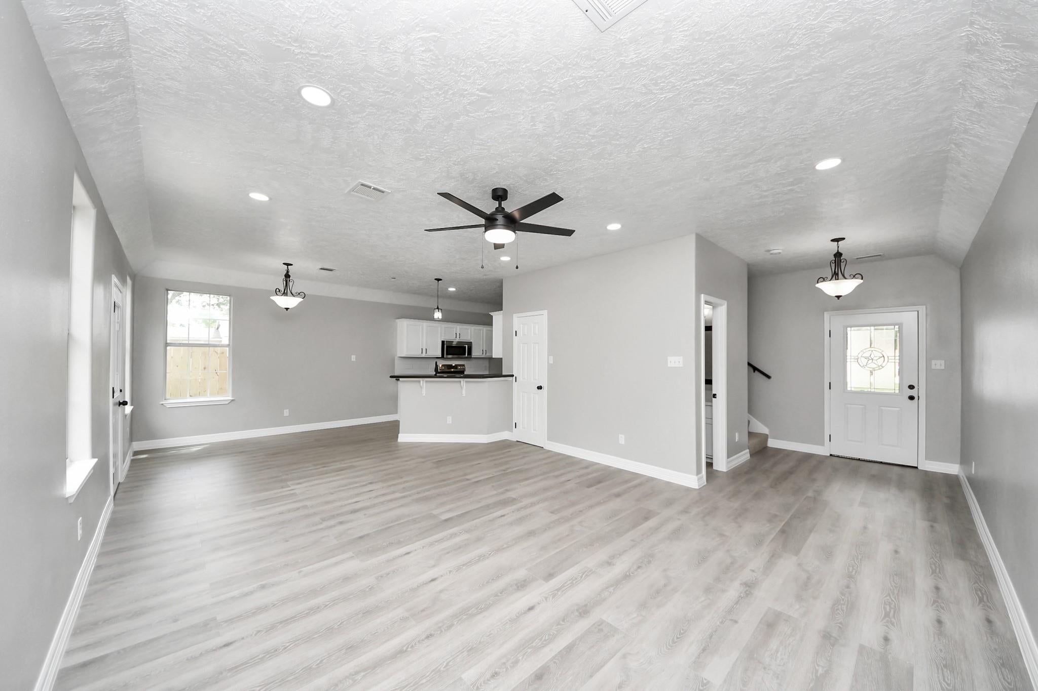 1105 E Kyle Road