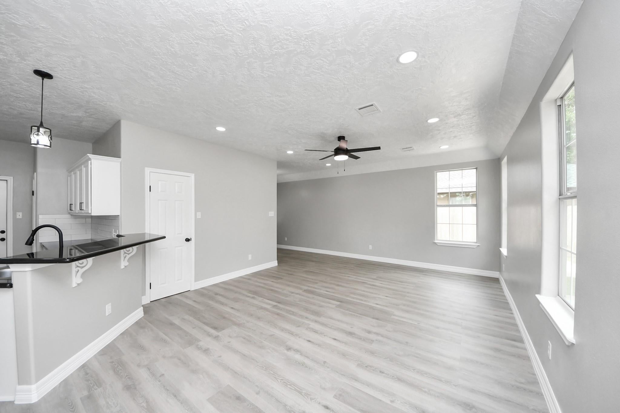 1105 E Kyle Road