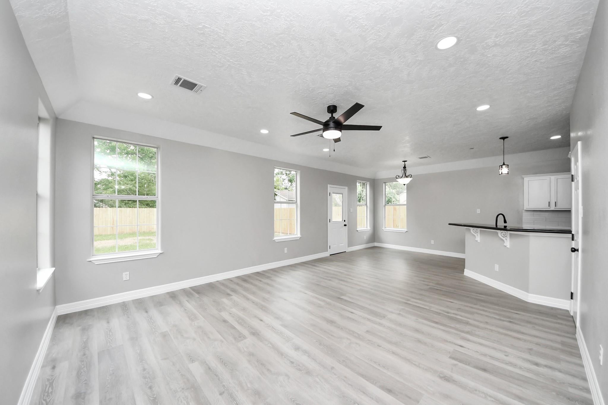 1105 E Kyle Road