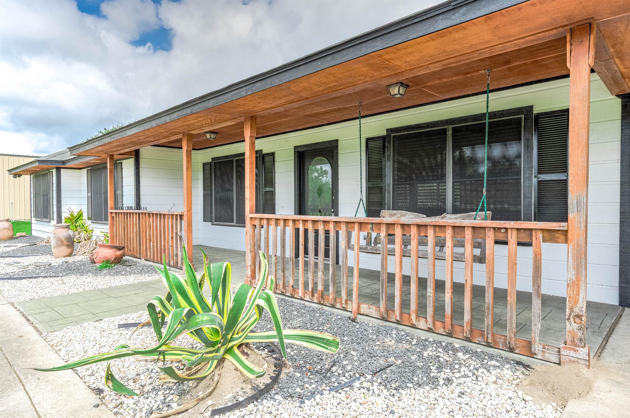 1095 County Road 423