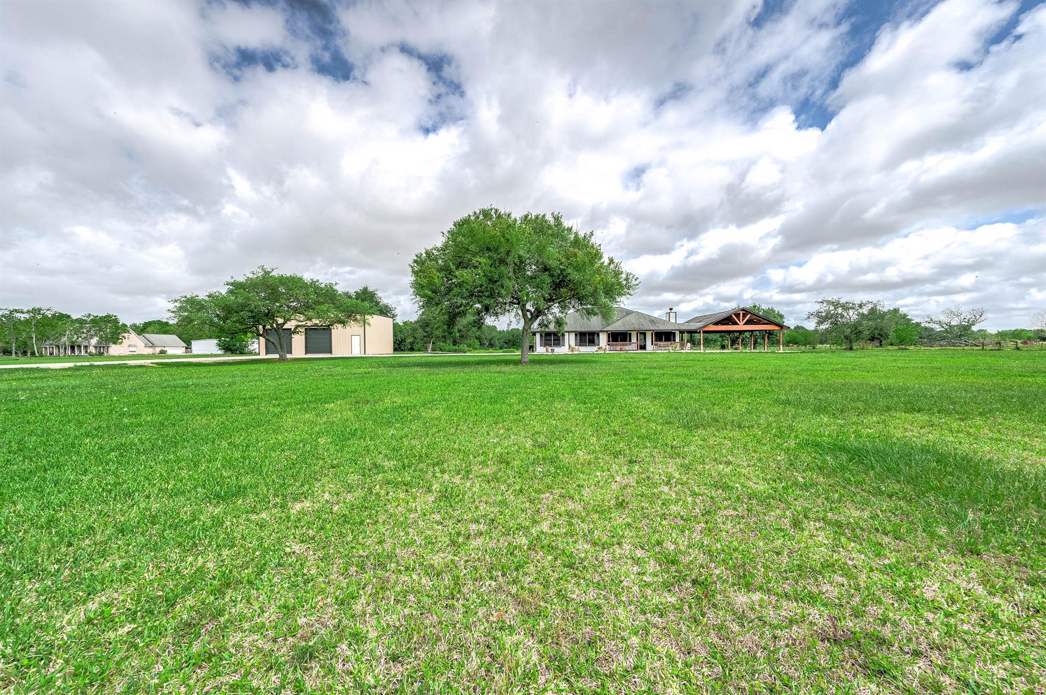 1095 County Road 423