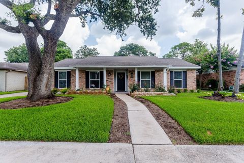 Photo of 9410 Fairdale Lane, Houston, TX 77063 (MLS # 47543432)