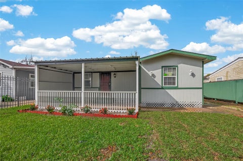 Photo of 10141 Chadwick Street, Houston, TX 77029 (MLS # 50484499)