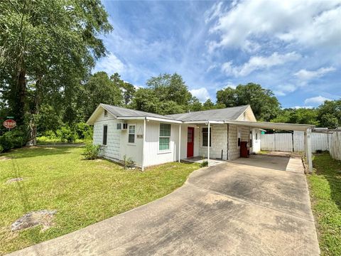 Photo of 1410 W Pavillion Street, Woodville, TX 75979 (MLS # 79358928)