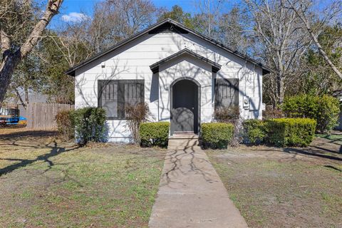 Photo of 723 E Pecan Street, La Grange, TX 78945 (MLS # 34429588)
