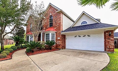 Photo of 7 Crest Gate, Houston, TX 77082 (MLS # 69308458)