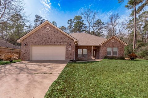 Photo of 249 Broadmoor Drive, Huntsville, TX 77340 (MLS # 84087337)