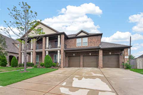 Homes For Rent - 2011 Creekside Park Drive<br/> Pearland, TX 77089