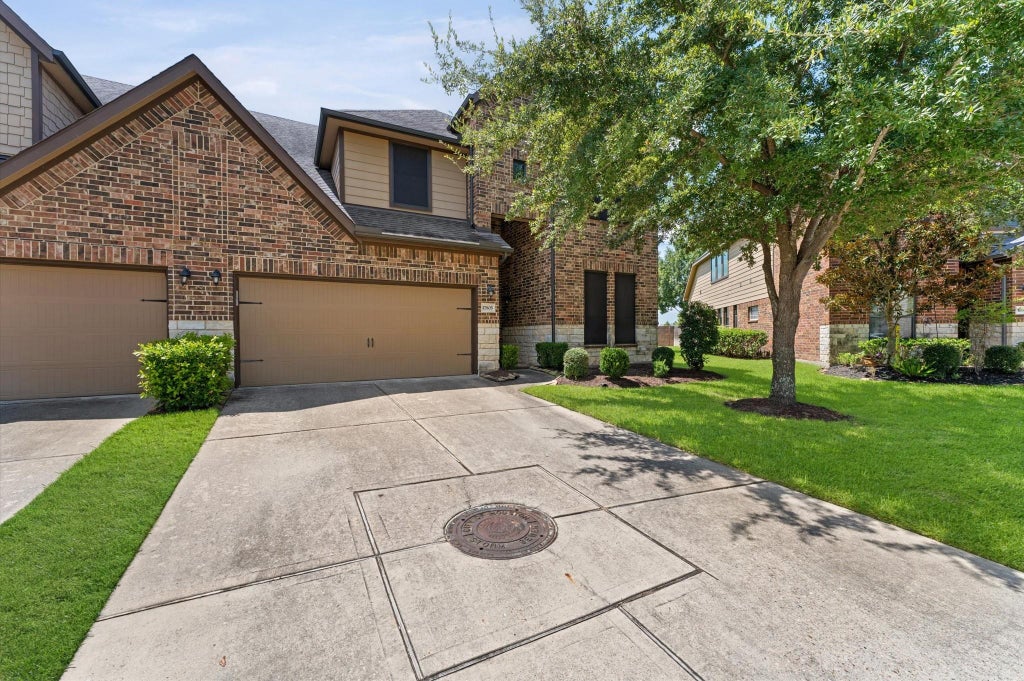 Photo of 17805 Arapaho Hill Lane, Humble, TX 77346 (MLS # 75491187)