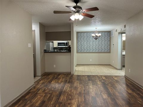 Photo of 2120 El Paseo Street #1901, Houston, TX 77054 (MLS # 14235786)