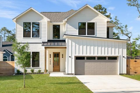 Photo of 1420 Flamingo St St, Conroe, TX 77385 (MLS # 93353146)