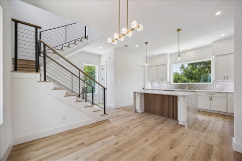 Photo of 1032 W 17th Street #C, Houston, TX 77008 (MLS # 97835260)