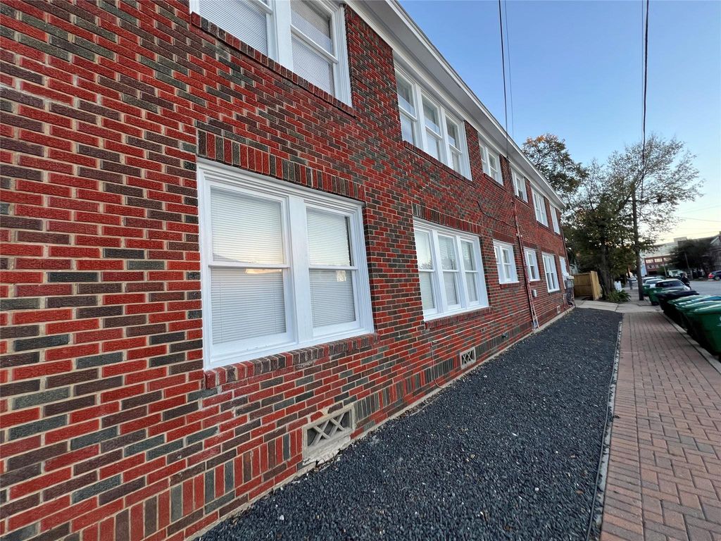 Photo of 2021 Kane Street #8, Houston, TX 77007 (MLS # 52662628)