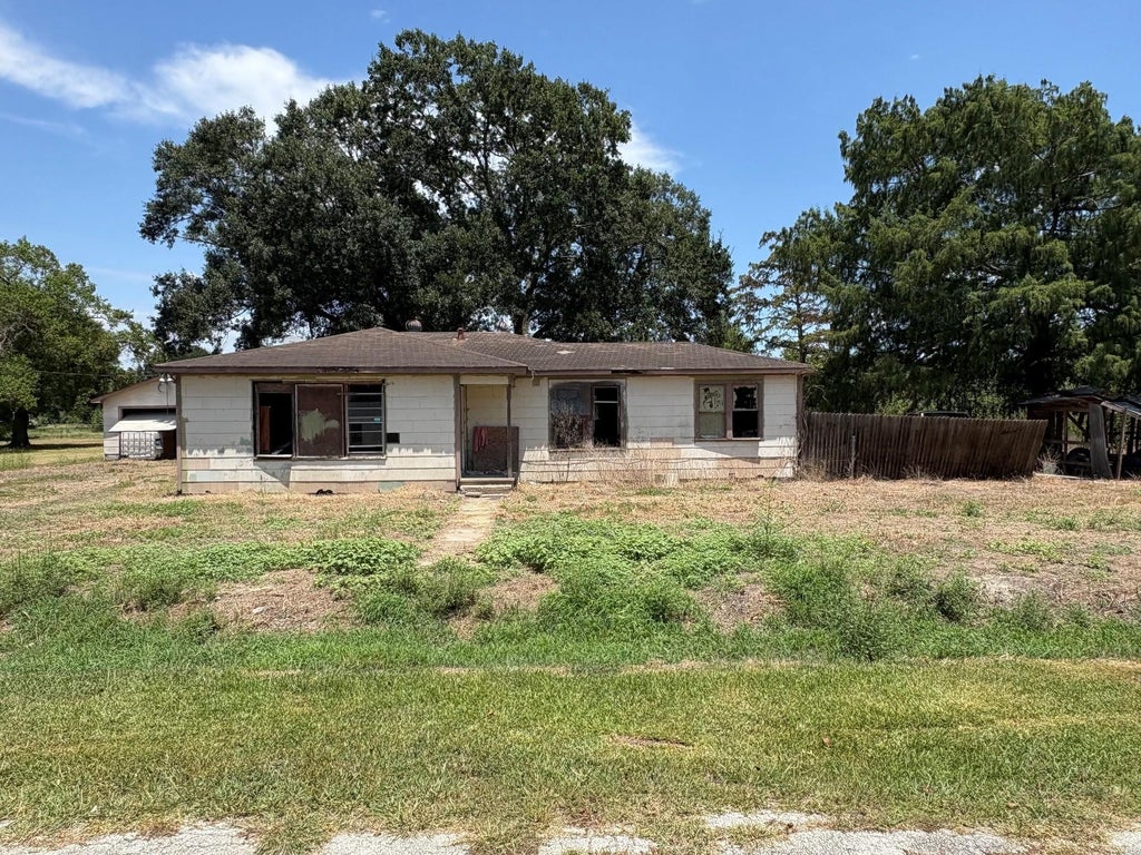 Photo of 18615 Selig Lane, Guy, TX 77444 (MLS # 10806792)