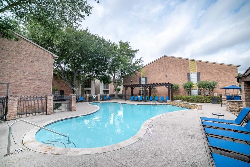 Photo of 2800 S Ashford Road #2224, Houston, TX 77082 (MLS # 36272946)