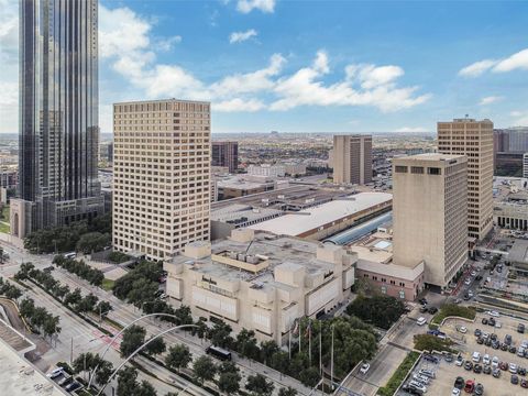 Tiny photo for 2400 Mccue Road #260, Houston, TX 77056 (MLS # 62592771)