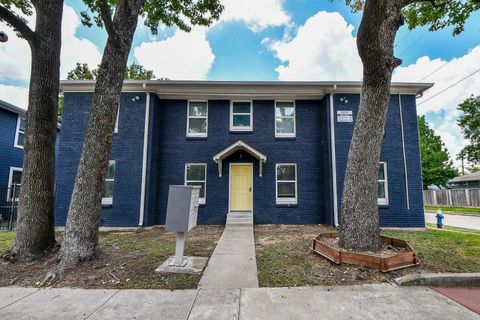 Photo of 1011 Enid Street #2, Houston, TX 77009 (MLS # 42609695)