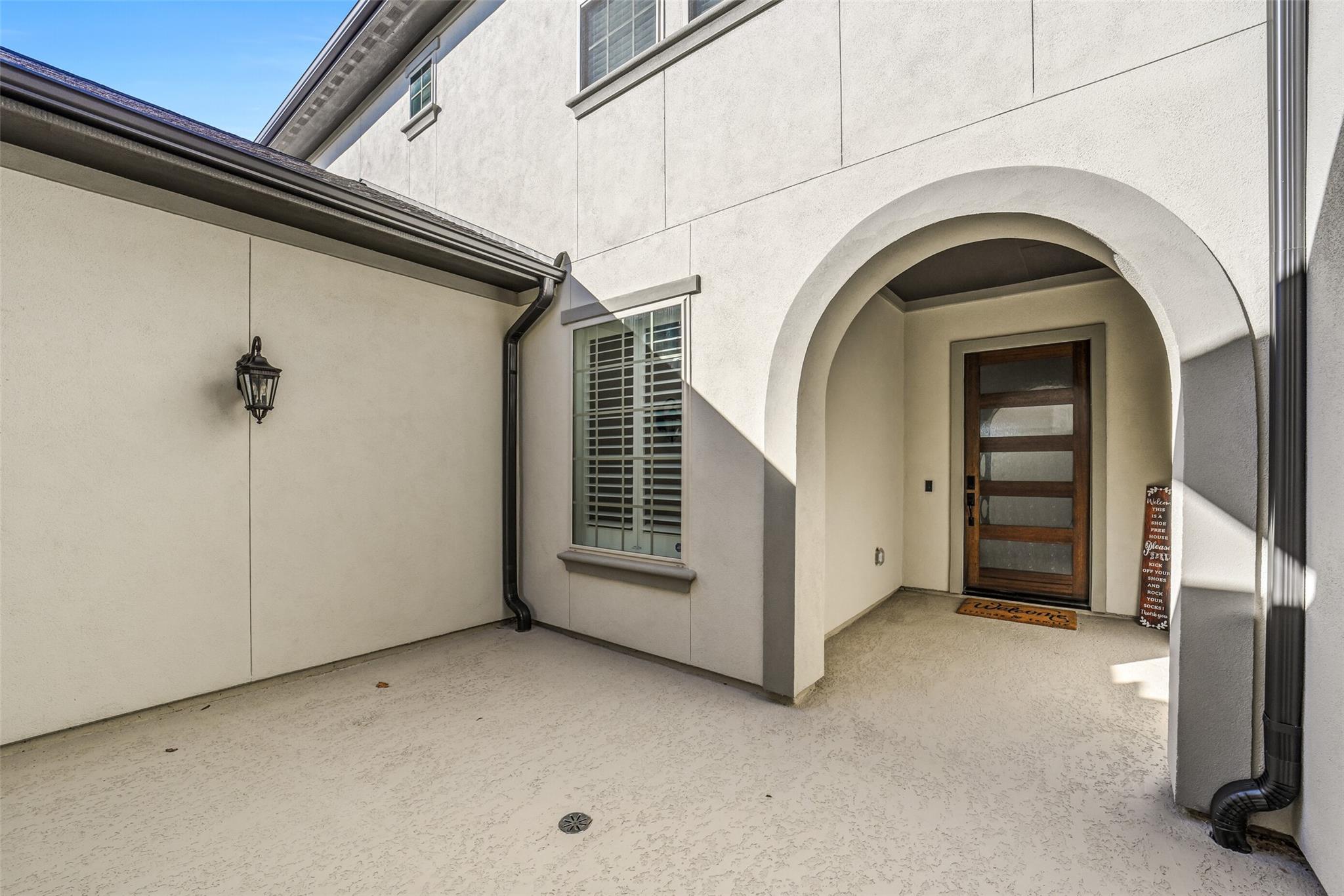 2307 Myrtle Manor Lane