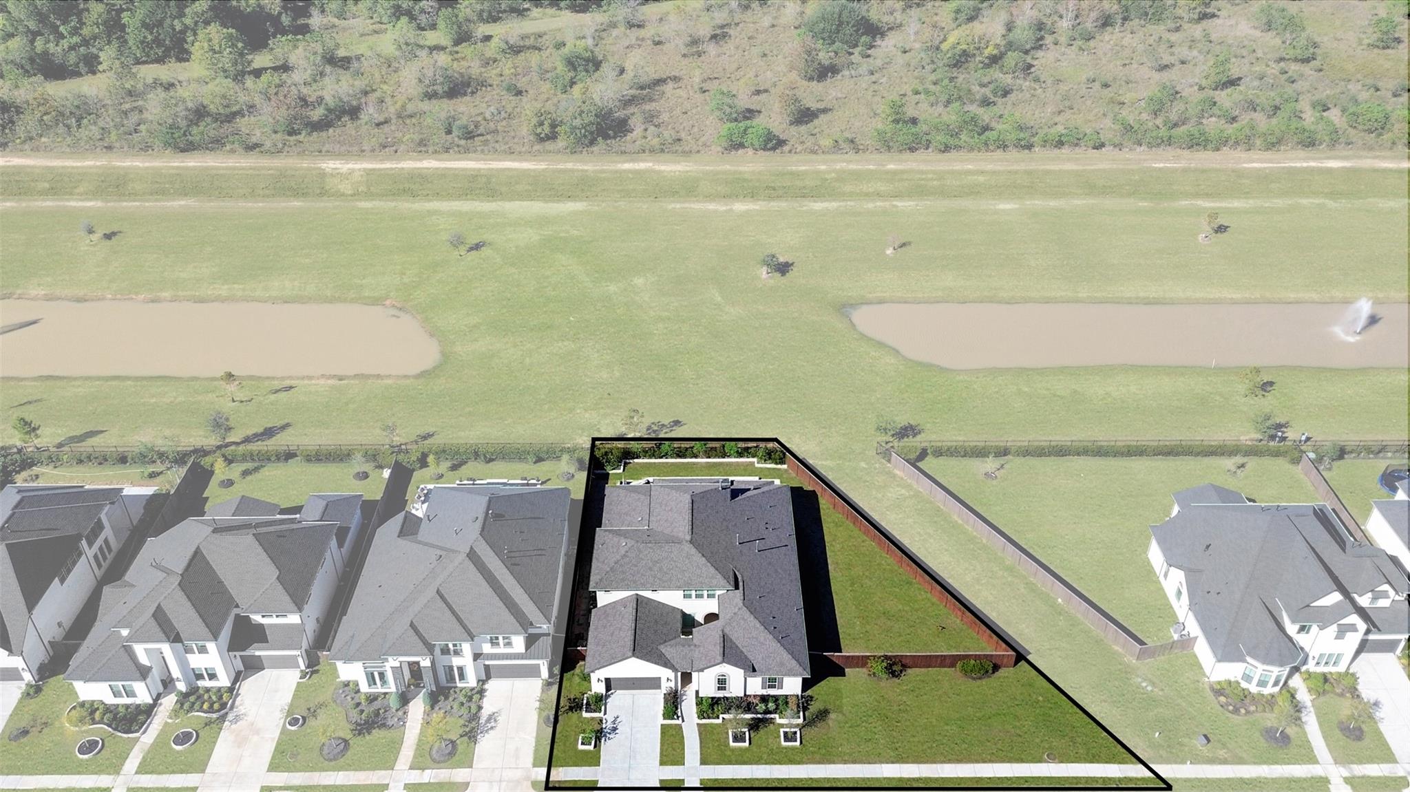 2307 Myrtle Manor Lane