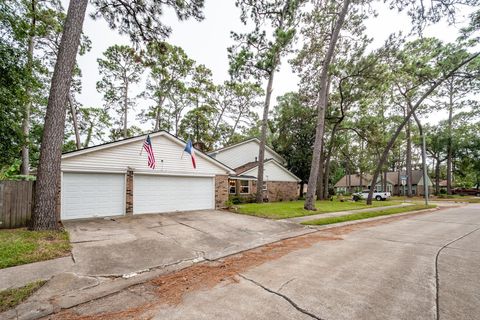 Tiny photo for 3600 Autumn Lane, Baytown, TX 77521 (MLS # 88592432)