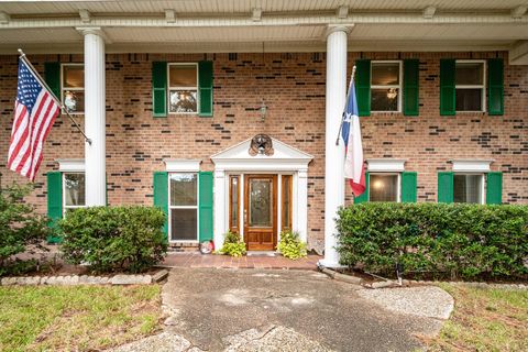 Tiny photo for 3600 Autumn Lane, Baytown, TX 77521 (MLS # 88592432)