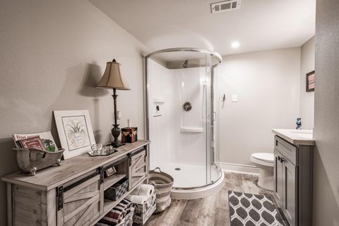 Tiny photo for 3600 Autumn Lane, Baytown, TX 77521 (MLS # 88592432)