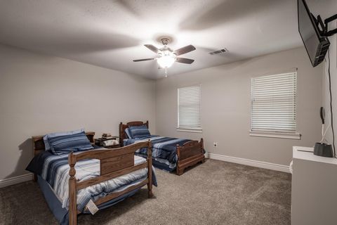 Tiny photo for 3600 Autumn Lane, Baytown, TX 77521 (MLS # 88592432)