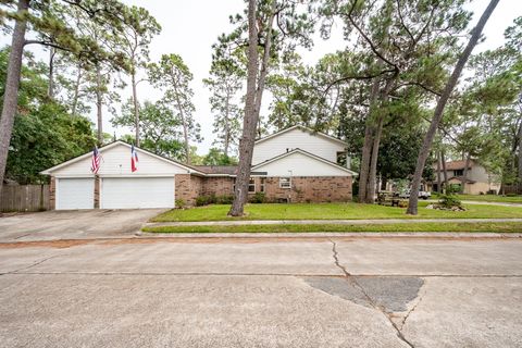Tiny photo for 3600 Autumn Lane, Baytown, TX 77521 (MLS # 88592432)