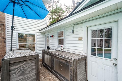 Tiny photo for 3600 Autumn Lane, Baytown, TX 77521 (MLS # 88592432)