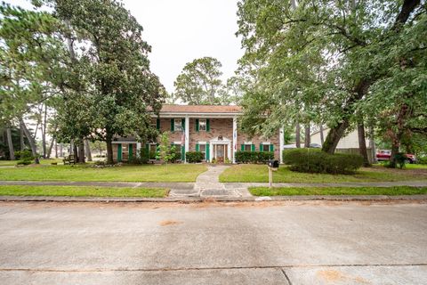 Tiny photo for 3600 Autumn Lane, Baytown, TX 77521 (MLS # 88592432)
