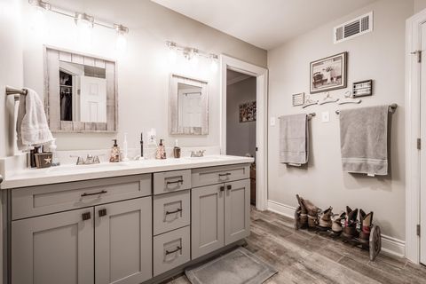 Tiny photo for 3600 Autumn Lane, Baytown, TX 77521 (MLS # 88592432)