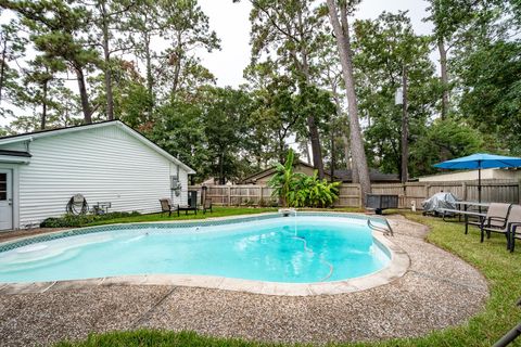 Tiny photo for 3600 Autumn Lane, Baytown, TX 77521 (MLS # 88592432)
