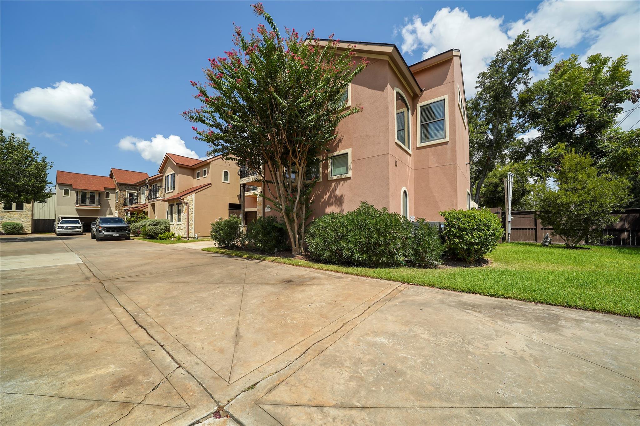 11020 Little John Way