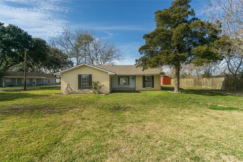 4604 S Tower Road Santa Fe TX 77517