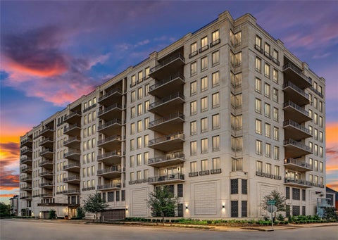 Photo of 2325 Welch Street #601, Houston, TX 77019 (MLS # 95916202)