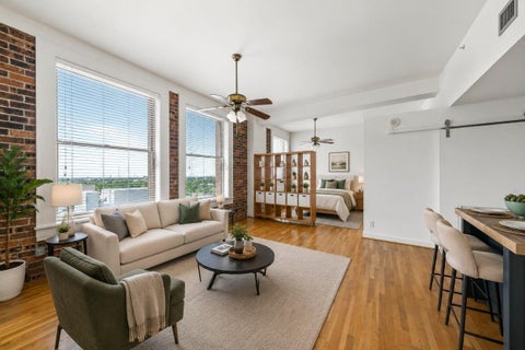 Photo of 915 Franklin Street #6F, Houston, TX 77002 (MLS # 32807420)