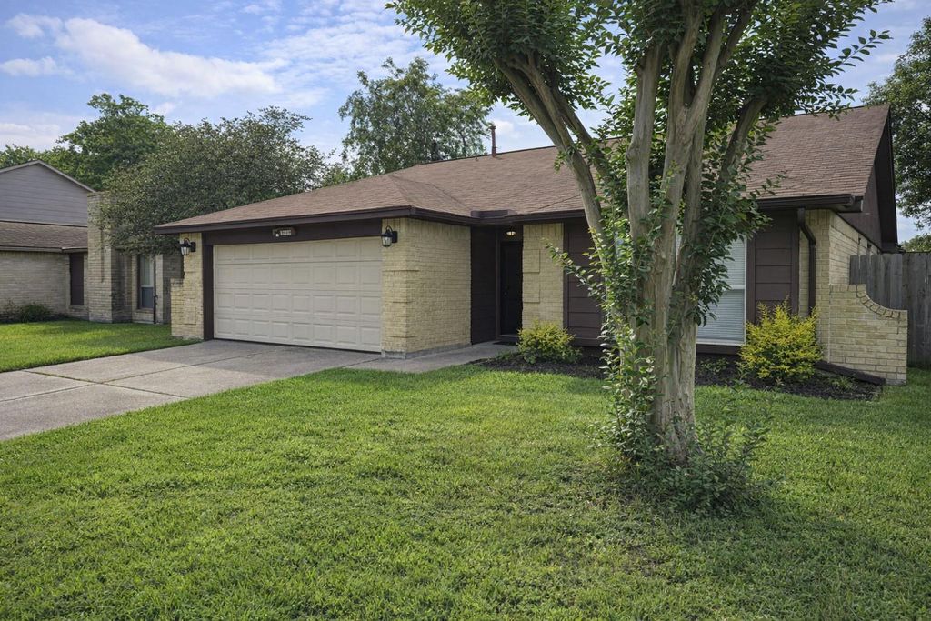 Photo of 20039 Dawn Mist Drive, Humble, TX 77346 (MLS # 4634103)