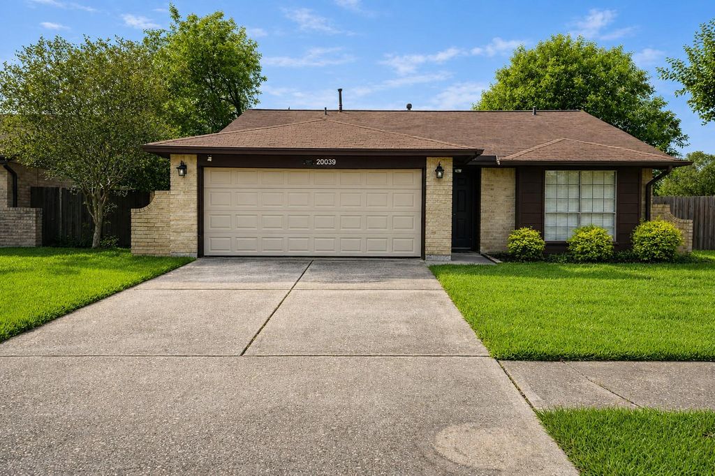 Photo of 20039 Dawn Mist Drive, Humble, TX 77346 (MLS # 4634103)