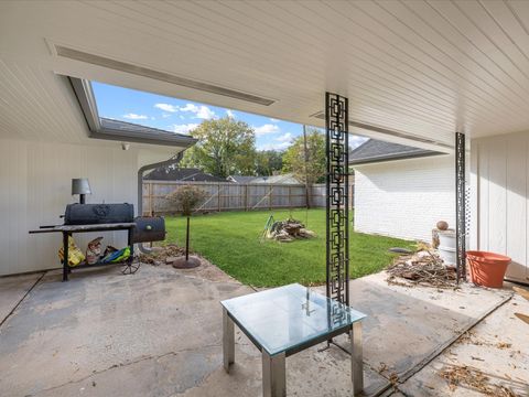 Tiny photo for 5603 Grape Street, Houston, TX 77096 (MLS # 27798819)