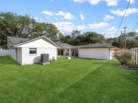 Tiny photo for 5603 Grape Street, Houston, TX 77096 (MLS # 27798819)