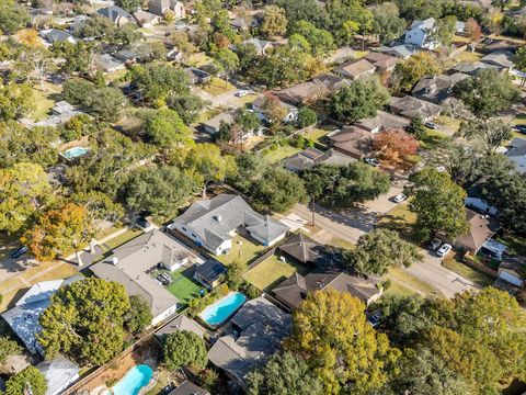Tiny photo for 5603 Grape Street, Houston, TX 77096 (MLS # 27798819)