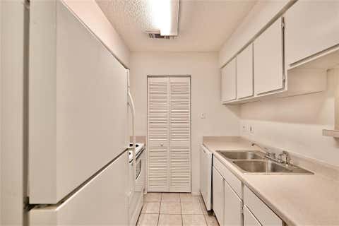Photo of 9407 Pagewood Lane, Houston, TX 77063 (MLS # 31699591)