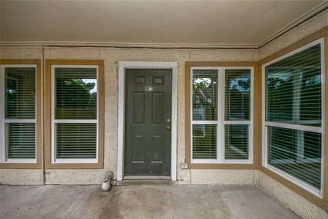 Photo of 781 Country Place Drive #1017, Houston, TX 77079 (MLS # 43081307)